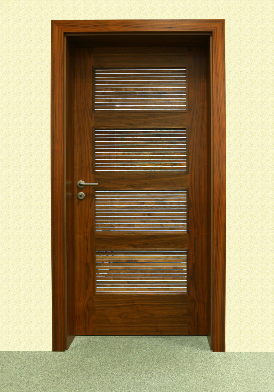 Vchodové dveře na zakázku -  FK dřevěné lišty