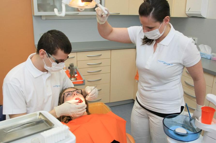 Zlín - klinika Rafael Chajrušev - zubní implantáty