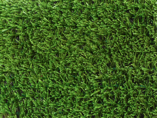 Umělý trávník – ideální povrch pro tenisové kurty i víceúčelová hřiště
