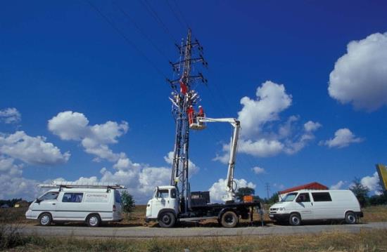 Dodávky, opravy, montáže a rekonstrukce distribučních sítí zajišťuje firma ELEKTROMONTÁŽE, s.r.o.