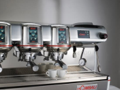 Profesionální kávovary DELIKOMAT: Když se příprava kávy stává uměním