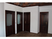 Interiérové dveře, vestavěné skříně a designový nábytek na míru