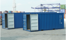 Ocelové námořní přepravní kontejnery využijete také jako skladovací prostory či dílnu.