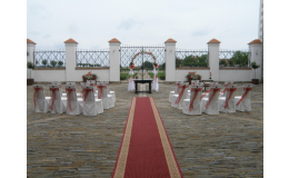 Svatba a ubytování na zámku, Hotel Zámek Valeč