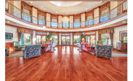 Savannah Club House - Podlaha americká třešeň, palubky