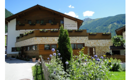 Navštivte Tyrolsko a ubytujte se v pohádkově krásné vesničce Kals am Gossglockner.