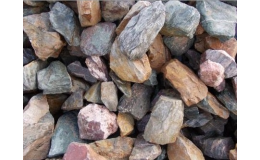 Firma Kameny Opava dodá kačírek i okrasné kameny