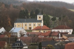 Želechovice nad Dřevnicí - obec na levém břehu řeky Dřevnice